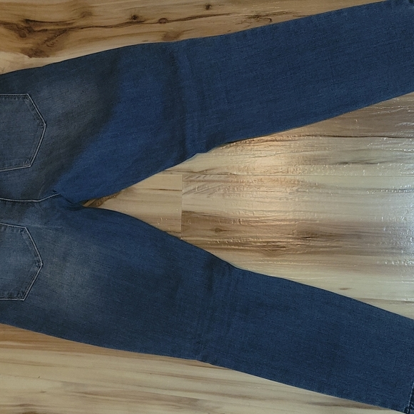 Democracy knee Slit Jeans - Picture 11 of 12